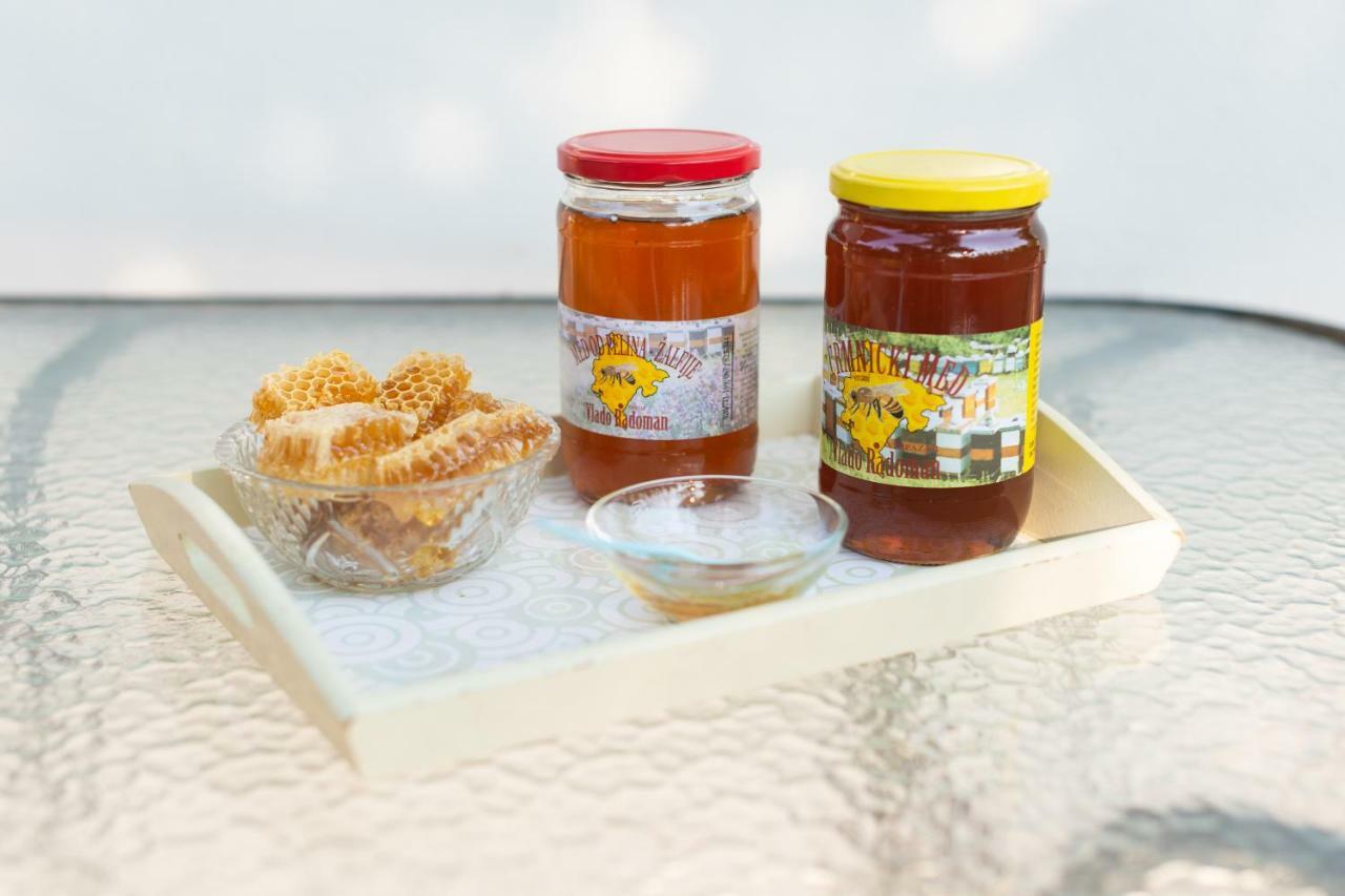 Honey Farm House เวียร์ปาซาร์ ภายนอก รูปภาพ